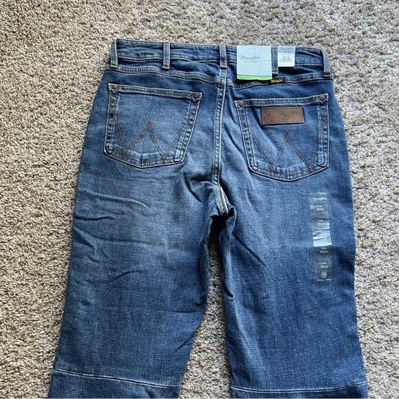 NWT Wrangler Retro High Rise Bell Bottom Flare Denim Hemp Stretch Jeans - Picture 4 of 13